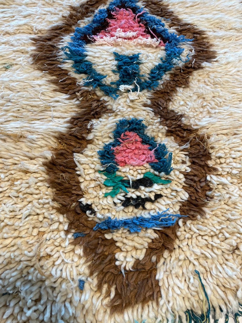3002 Morocco/ Middle Atlas/ Ben Ourain Style with Stacked Diamons running vertically/ Central medallion sequence with floral / abstract symboilc forms (P18)