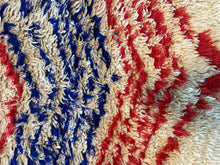 Load image into Gallery viewer, 3011 Morocco/ Middle Atlas/ Boujad  with Stacked Chevrons/ Repeating V Shapes