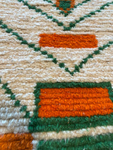 Load image into Gallery viewer, 3021 Moroccan Berber/ Tribal Azilal/Beni Orain crossover style with Stacked chevron patter with central totemic column of geometric symbols