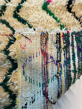 Load image into Gallery viewer, 3028 Morocco Berber with Vertical Zigzag/ forming diamond lattice near one end
