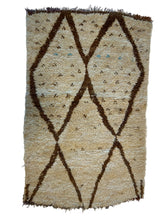 Load image into Gallery viewer, 3038 Morocco/ Middle Atlas/ Beni Ourain  with Large Connected Diamonds