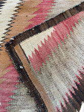 Load image into Gallery viewer, 3061 Morocco - Middle Atlas /High Atlas/ Berber Flatweave Minimalist with Bold Zigzag and chevron bands