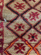 Load image into Gallery viewer, 3122 Morocco/ High Atlas/ Oued Zem Influence with All-Over Diamond Lattice/ Small Repeating Rosettes/ cross motifs.