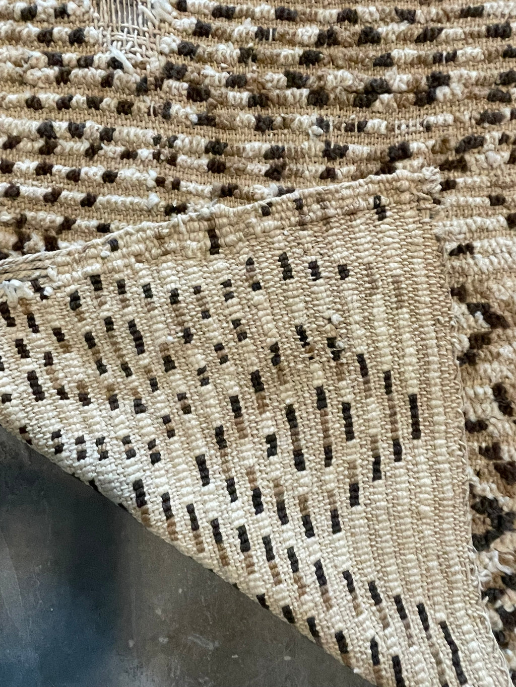 3137 Morocco / Middle Atlas / Beni Ourain / Ivory / Dark Brown