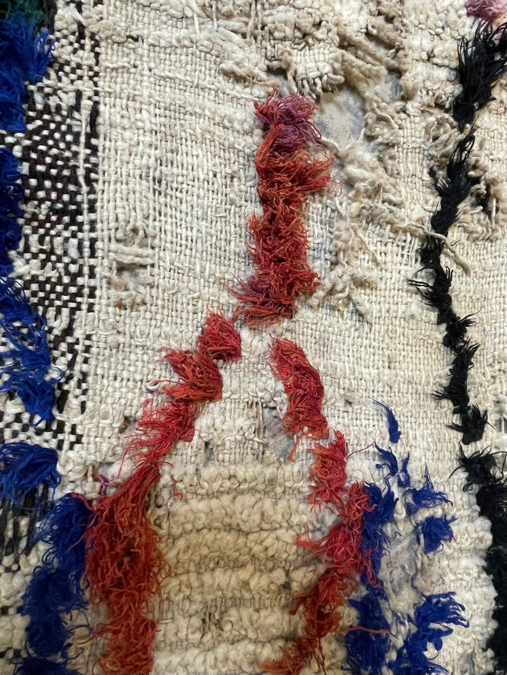 3143 Morocco / High Atlas / Amazigh / Ivory / Red /Blue / Dark Green / Turquoise (P18)