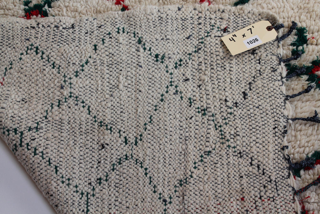 1026 HighAtlas with cream red/green diamonds Pattern