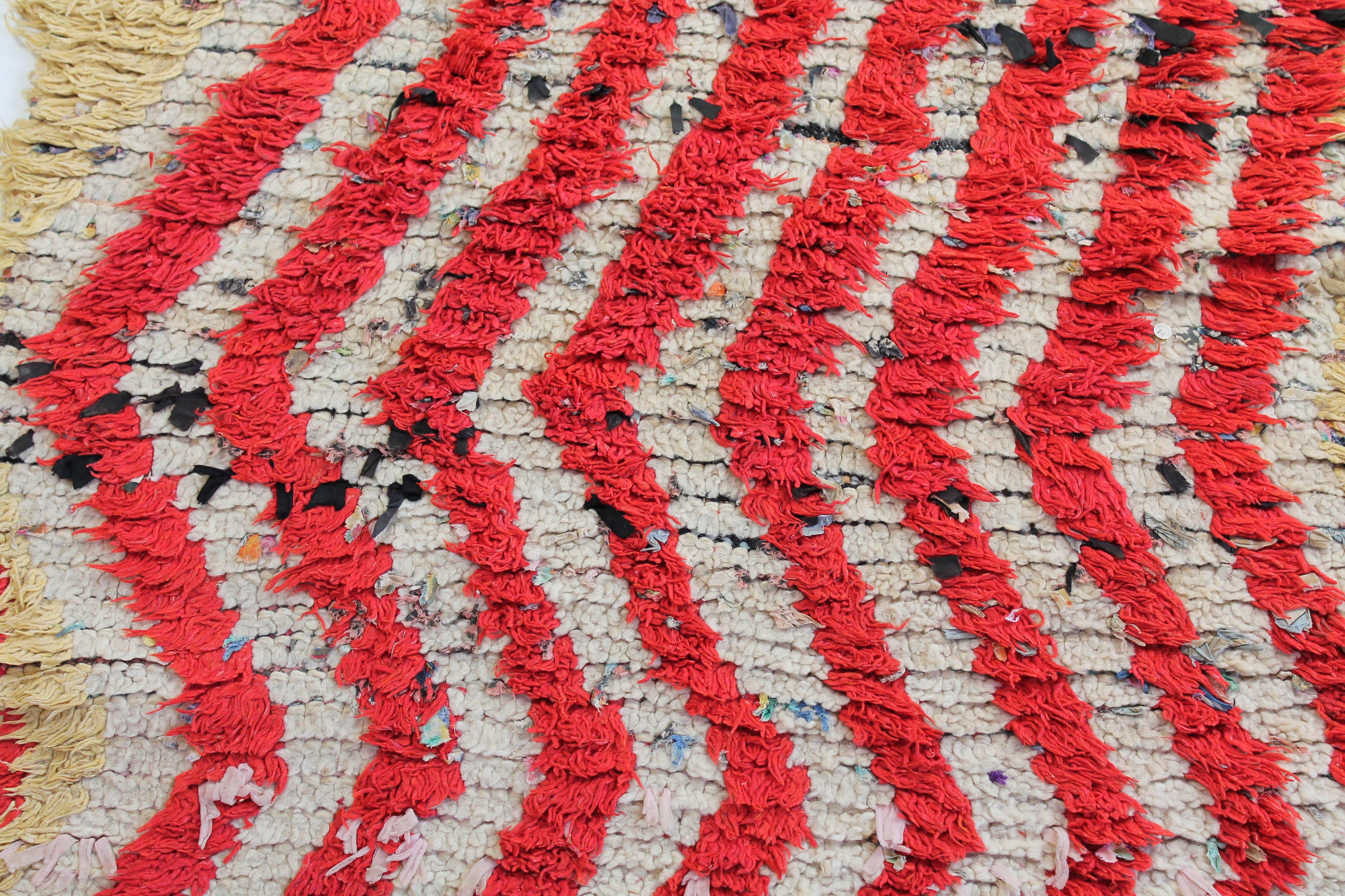 1050 Open East with tan red zig-zags Pattern