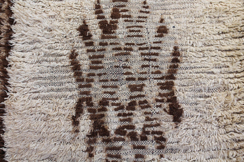 1052 HighAtlas with cream brown border and brown diagonal stripes in middle Pattern