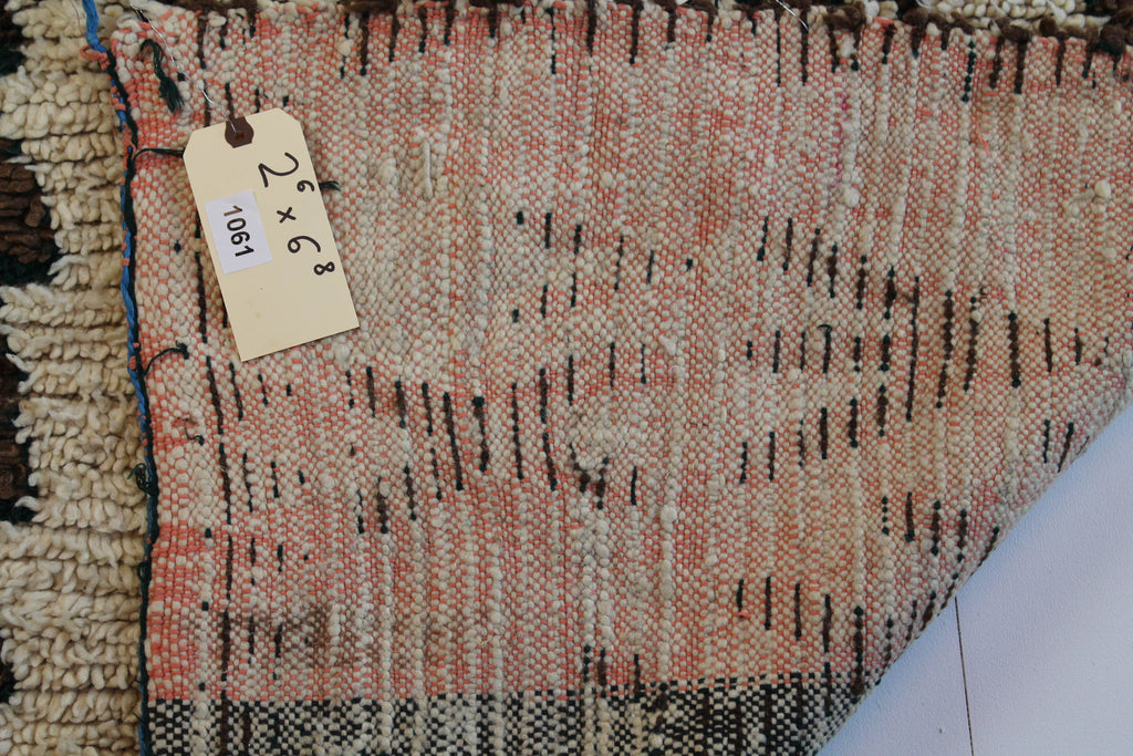1061 HighAtlas with Taupe/Brown/Green Diamonds and X's Pattern (P20)