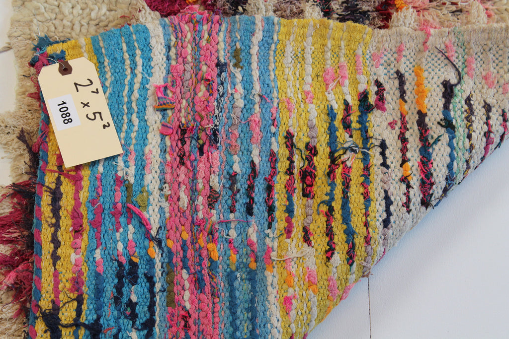 1088 Moulouya with Taupe/Pink/Red/Blue Diamonds Pattern (P17)