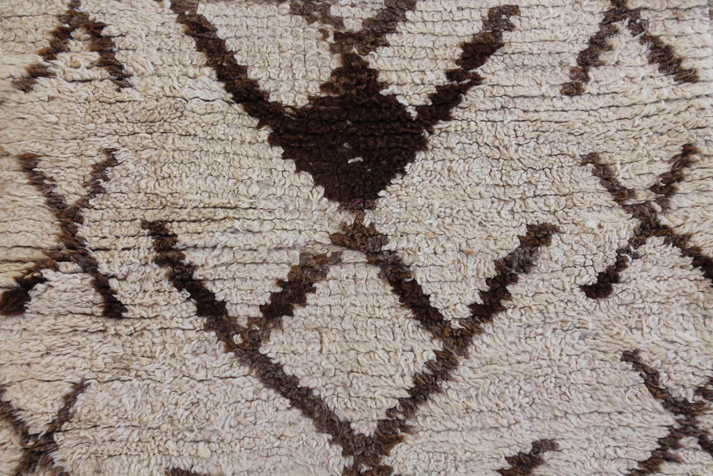 1098 Moulouya with Taupe/Browm Diamonds and X's Pattern