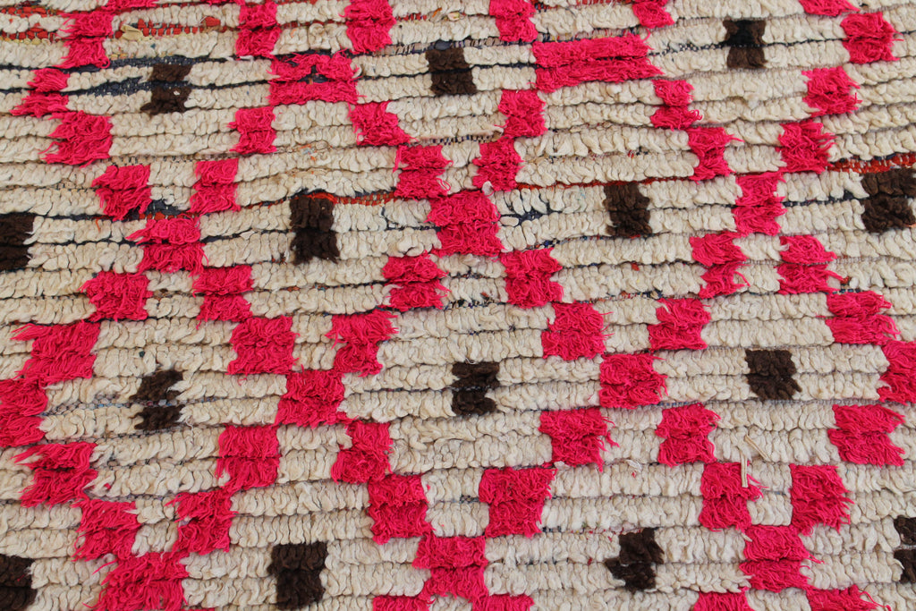 1099 Open East with Taupe/Black/NeonPink Diamonds and Dots Pattern