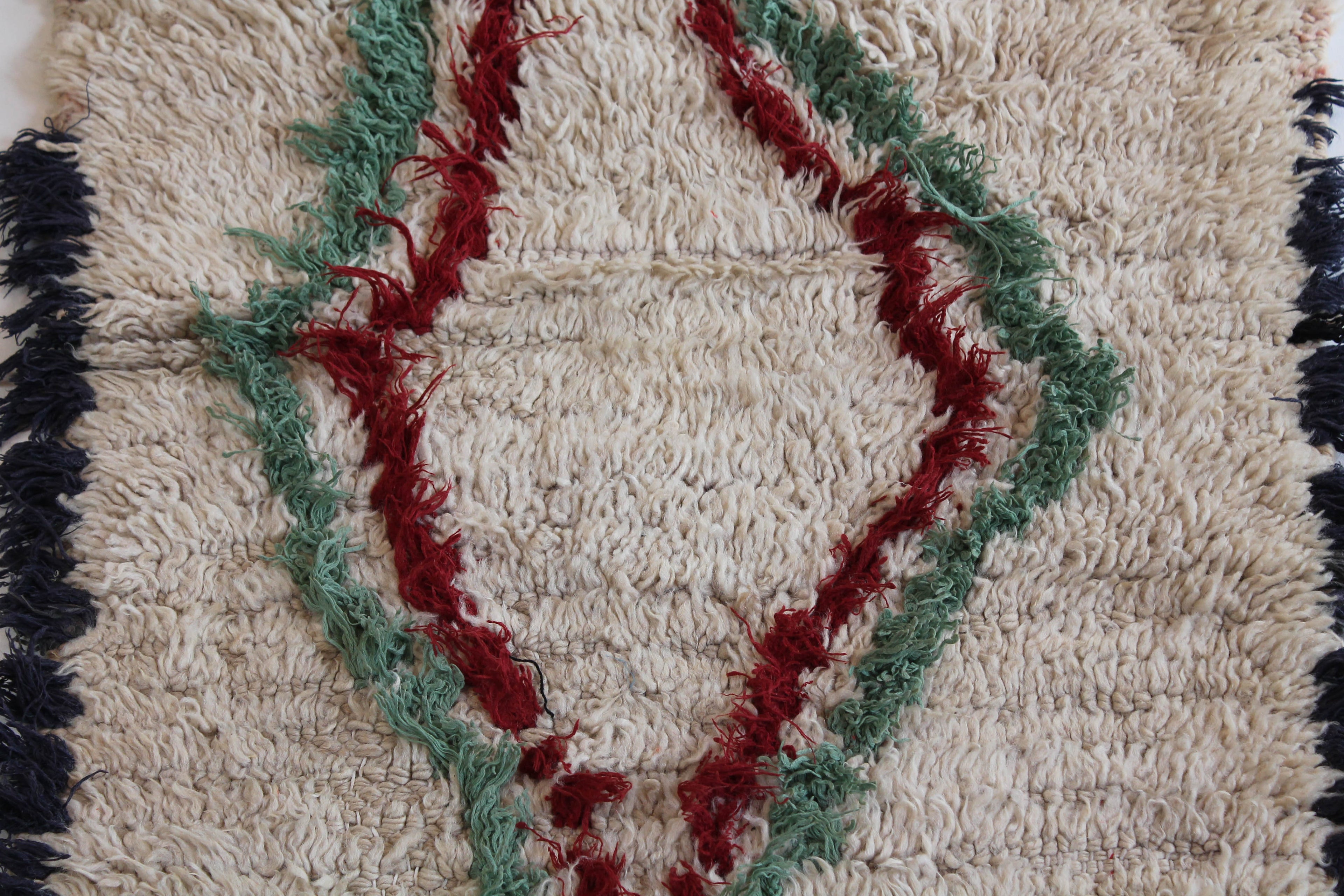 1117 Moulouya with Taupe/Green/Red/Blue 2 Diamonds Pattern