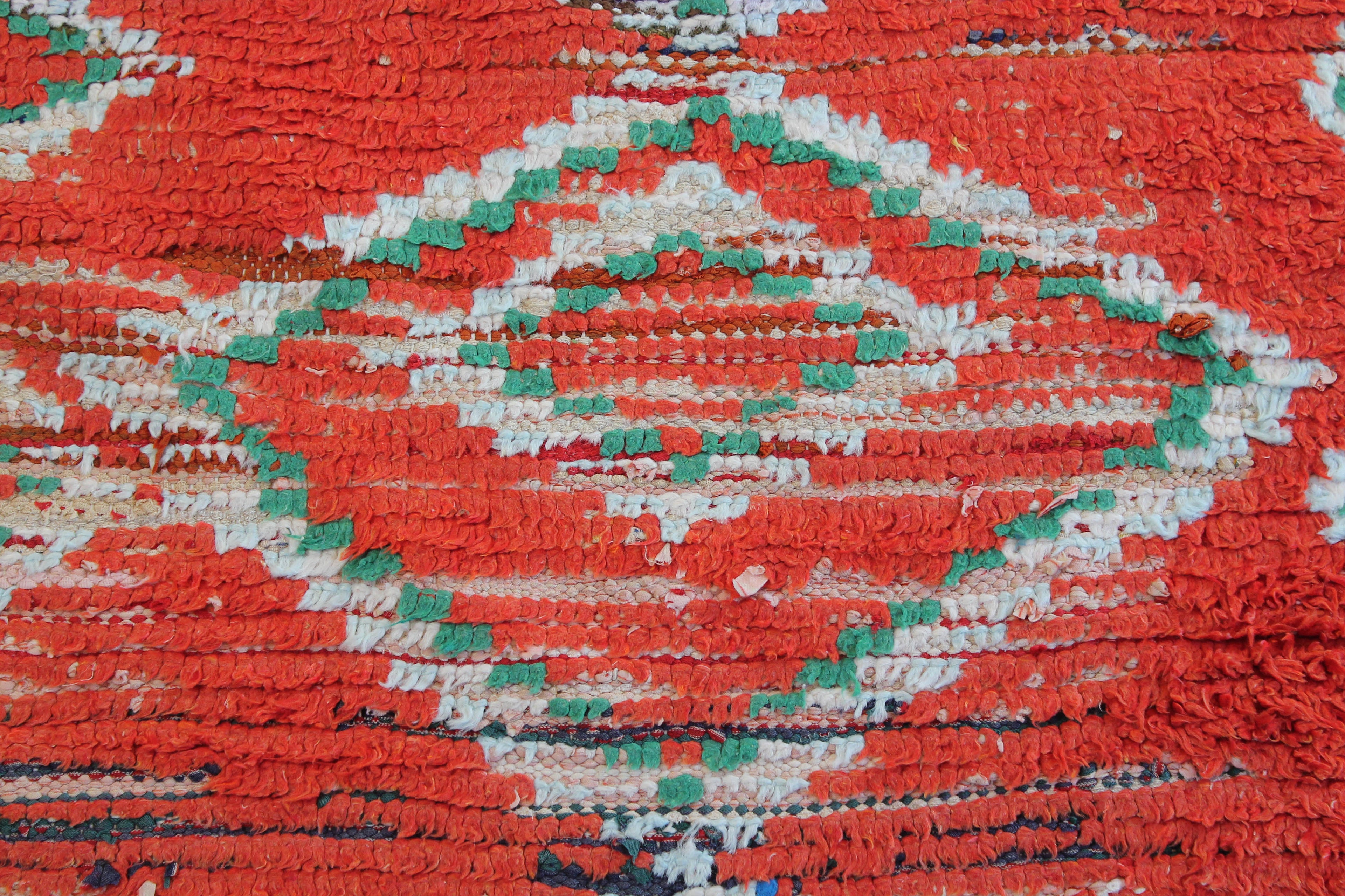 1209 Boujad with Red/White/Green Diamonds Pattern
