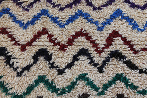 1226 Open East with Taupe/Brown/Blue/Red/Green Zig-zags Pattern