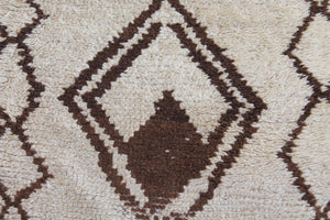 1256 HighAtlas with Taupe/Brown Diamonds Pattern