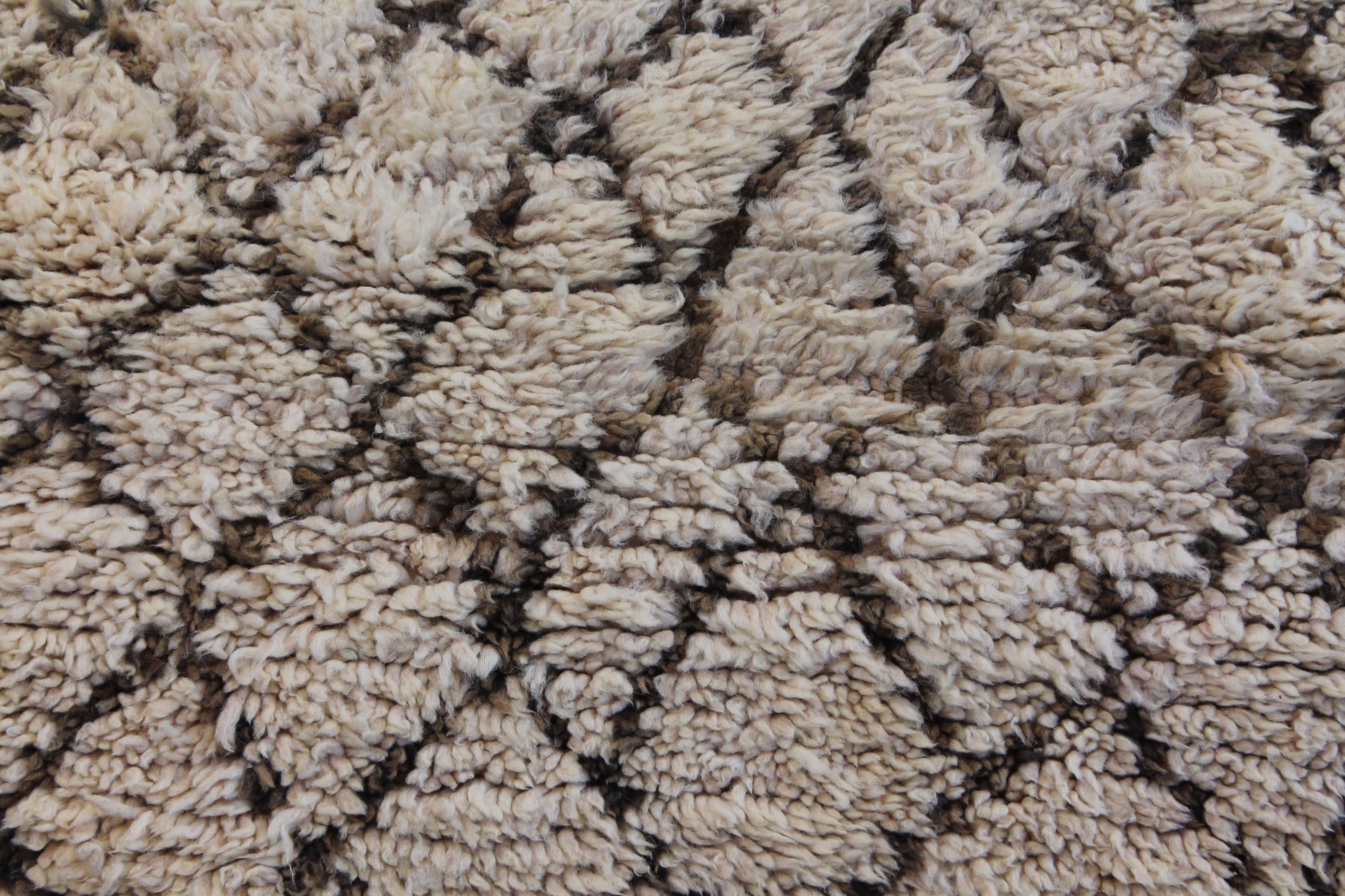 1324 HighAtlas with Taupe/Brown/Red/Green Diamonds Pattern