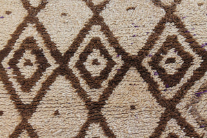 1328 Moulouya with Taupe/Brown Diamonds Pattern