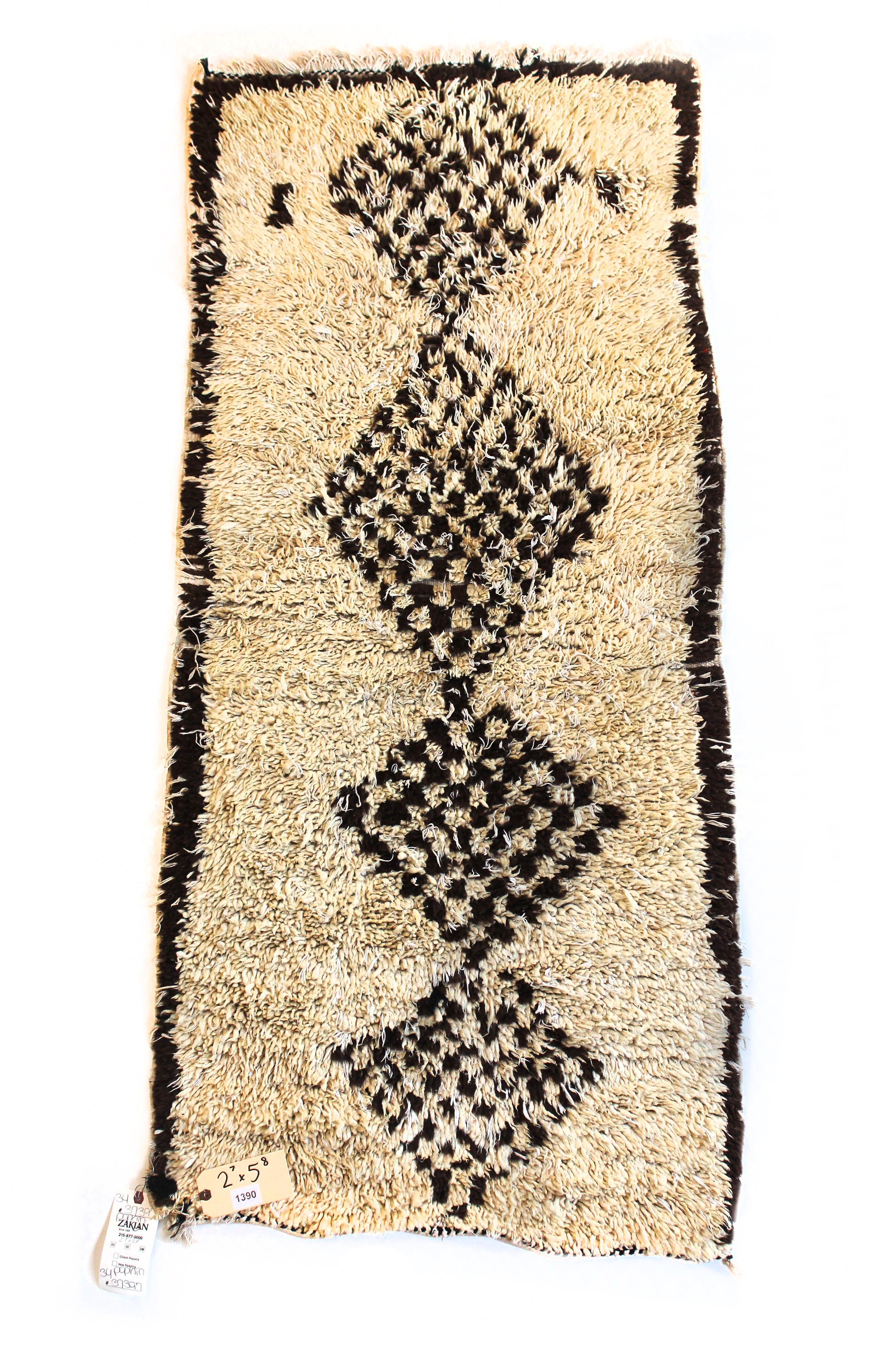 1390 Moulouya with Taupe/Brown Checkered Diamonds Pattern