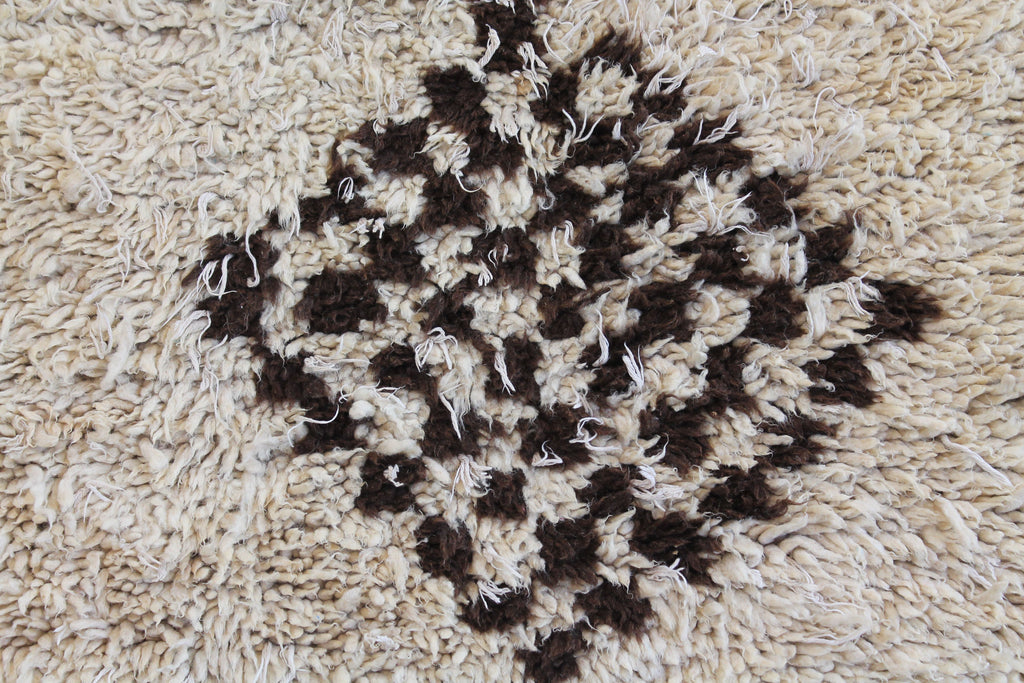 1390 Moulouya with Taupe/Brown Checkered Diamonds Pattern