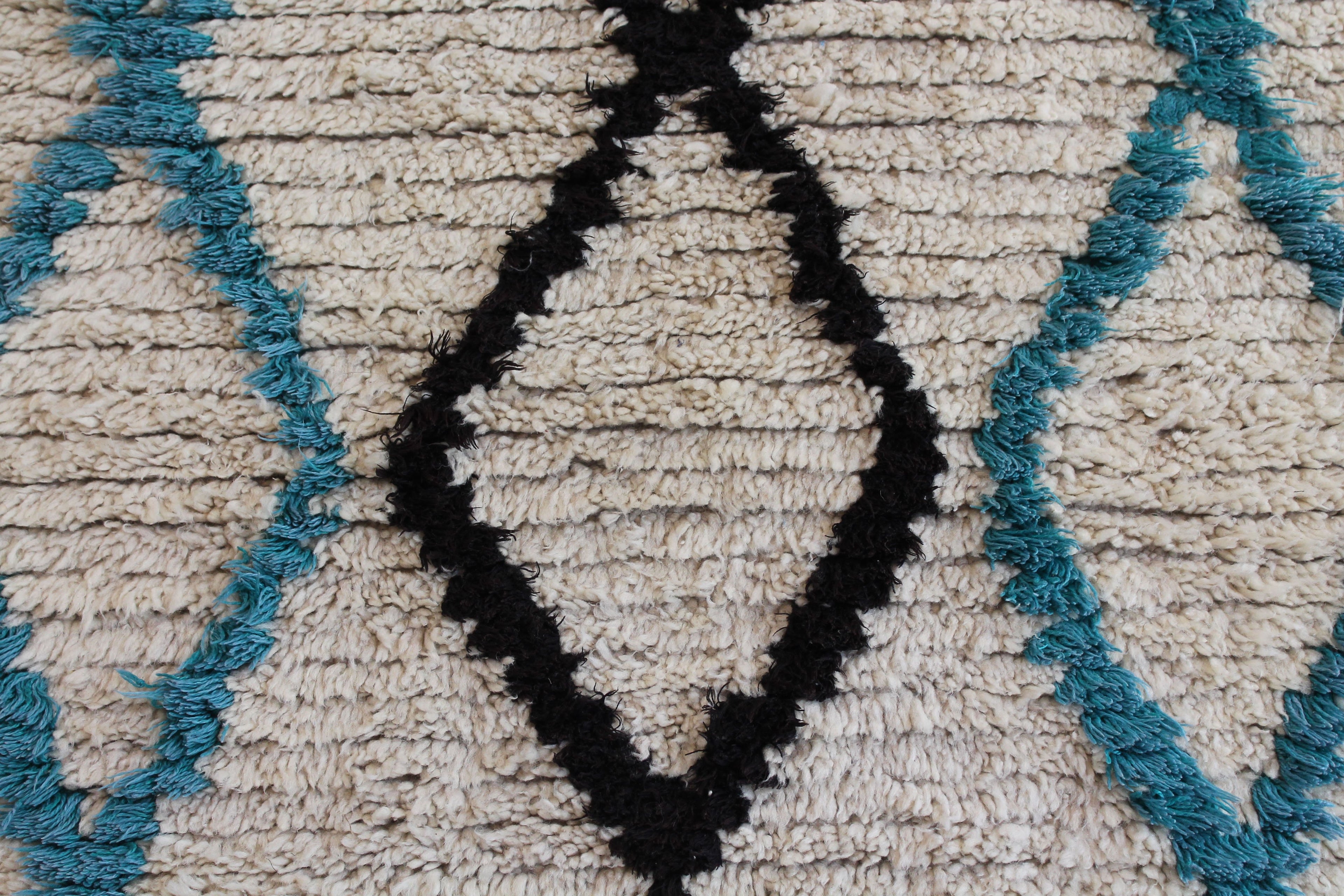 1395 Open East with Taupe/Blue/Pink/Green/Black Diamonds Pattern