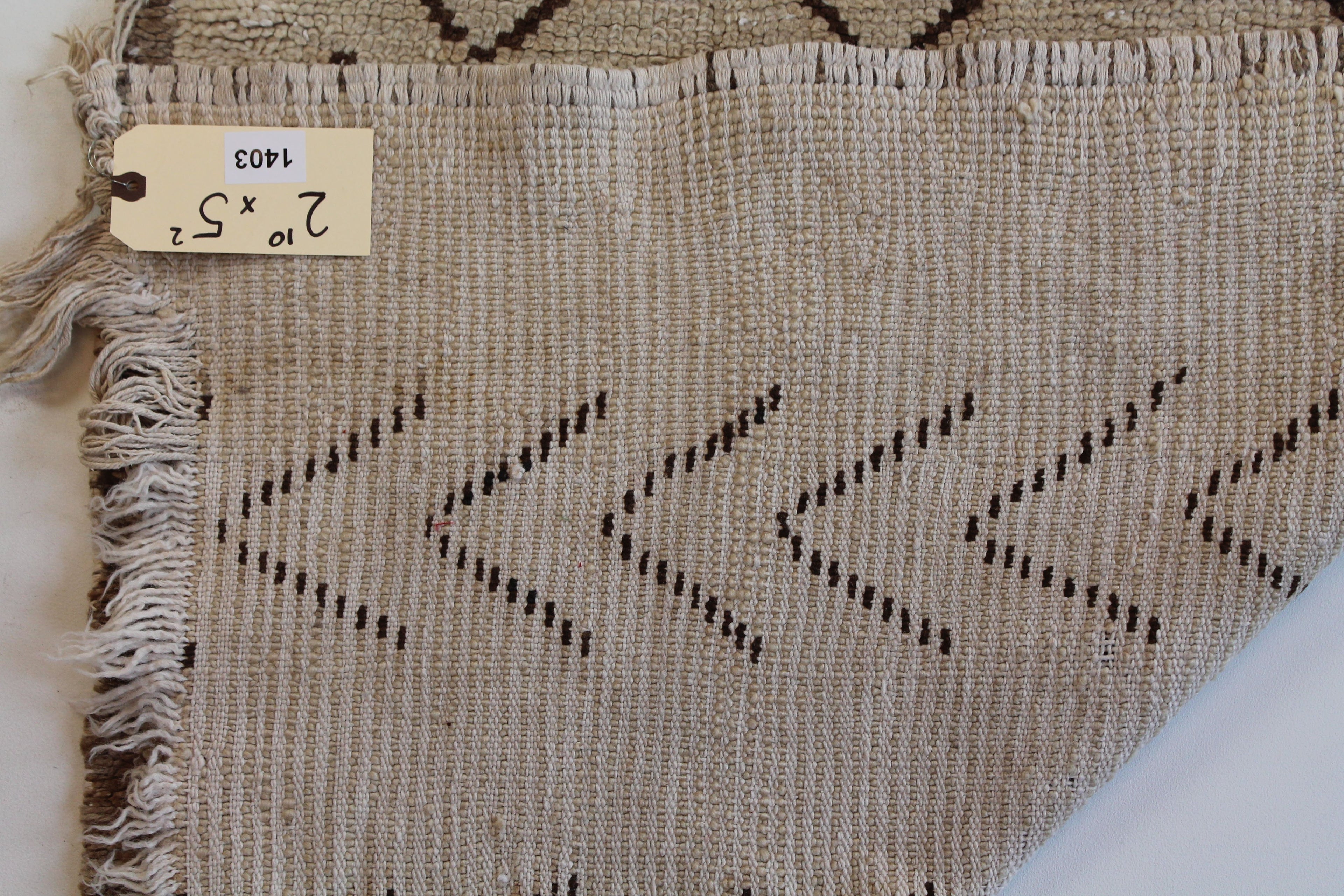1403 HighAtlas with Taupe/Brown V's Pattern