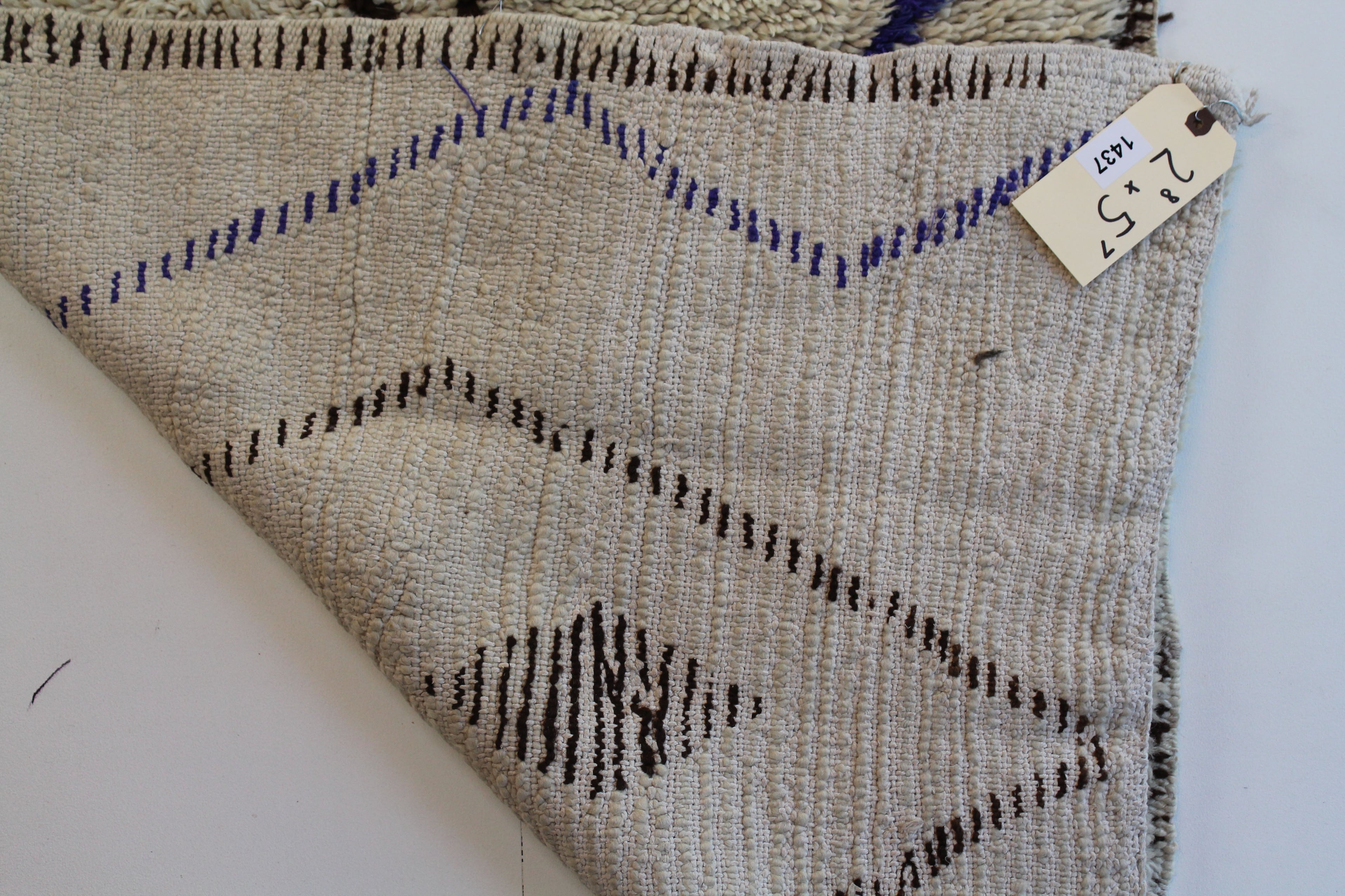 1437 Moulouya with Taupe/Black/Blue Diamonds Pattern