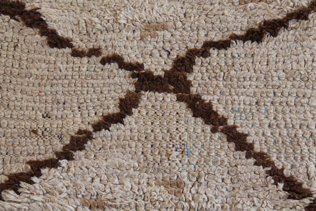 1460 Moulouya with Taupe/Brown Diamonds and Triangles Pattern