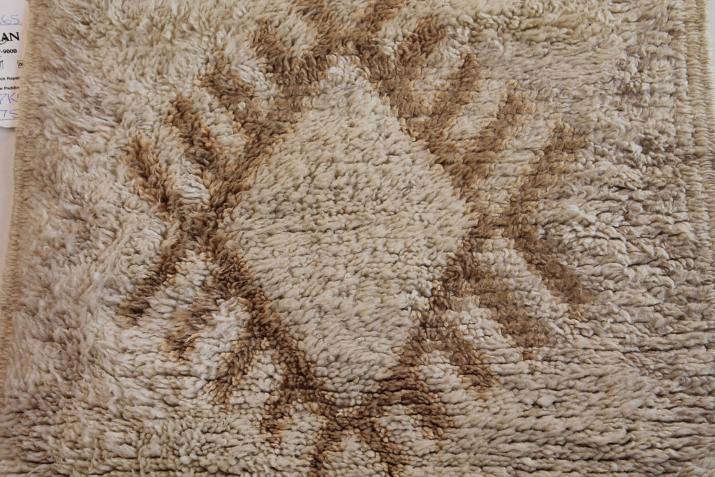 1494 HighAtlas with Taupe/Blue/Red Zig-Zags Pattern