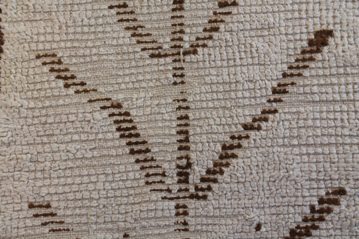 1520 Moulouya with Taupe/Brown Diamond Pattern Pattern