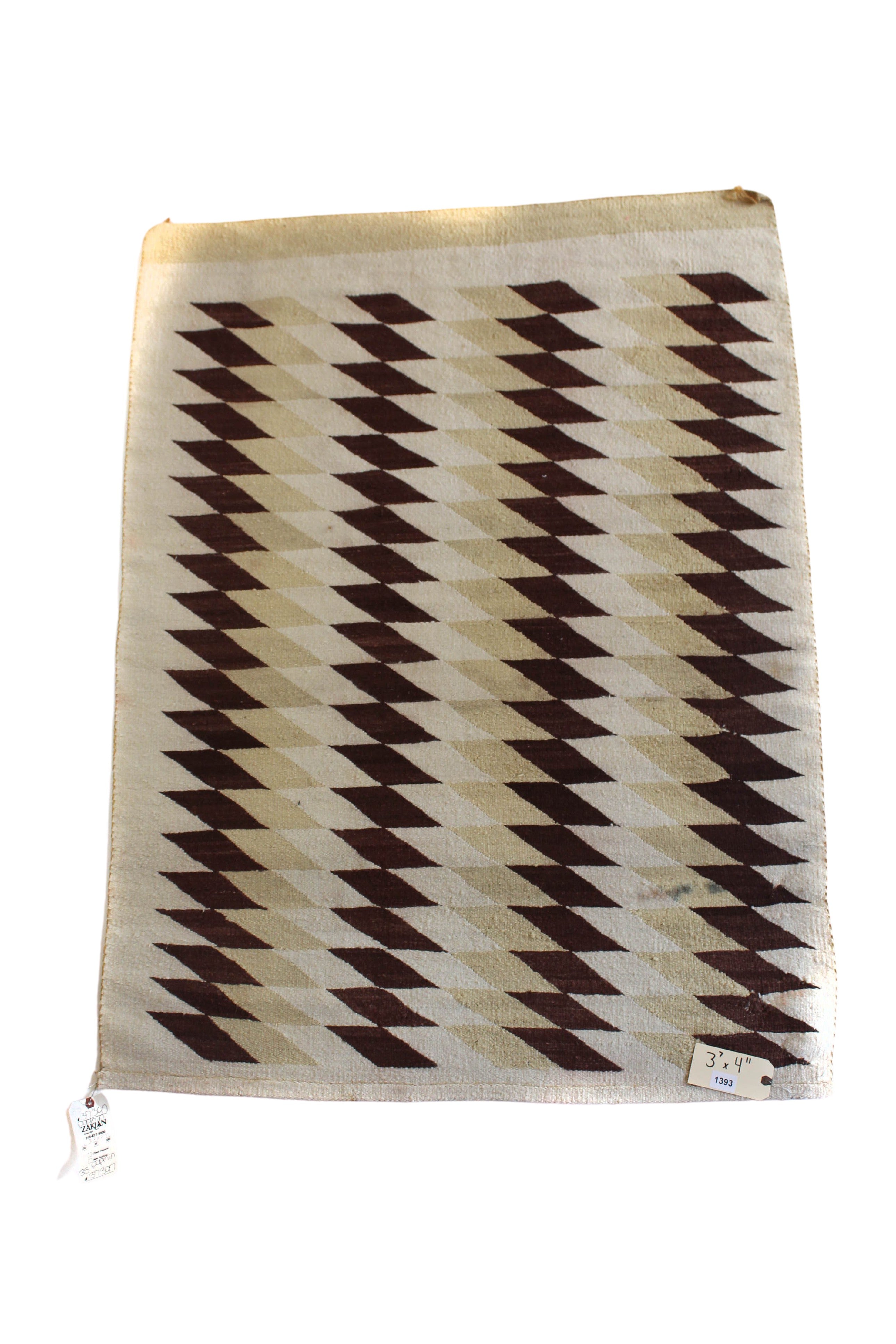1393 NAVAJO with Ivory/Tan/Brown Diamonds Pattern