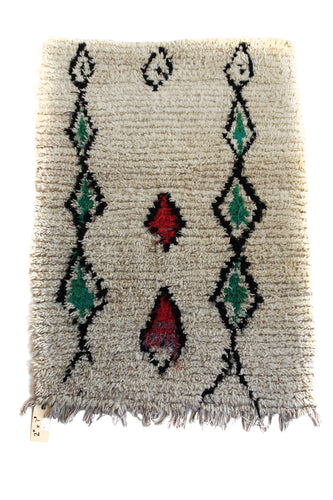 1034 HighAtlas with cream w black/red/green diamonds Pattern