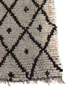 1149 Moulouya with Taupe/Brown Diamonds and Dots Pattern