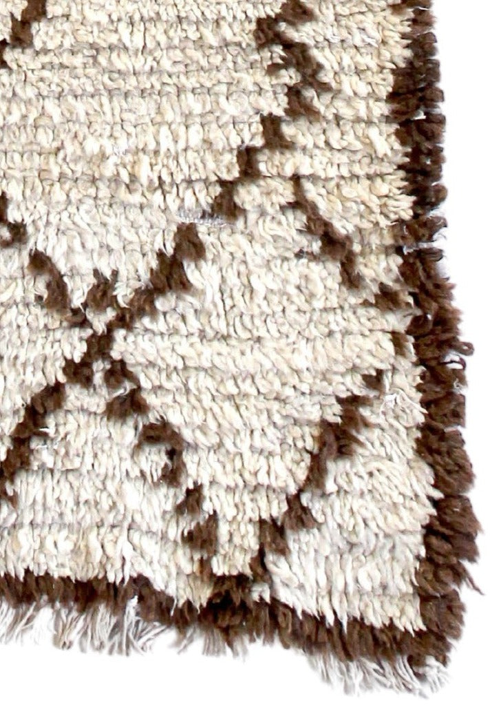 1040 HighAtlas with cream brown diamonds/zig-zags w orange dots Pattern